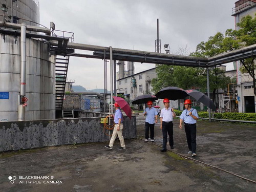 永安雙華公司施皞�?�?6日省機(jī)控開(kāi)展危險(xiǎn)化學(xué)品專項(xiàng)檢查現(xiàn)場(chǎng)_調(diào)整大小.JPG