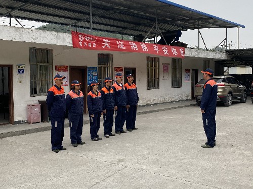 富興建設(shè)-鄭強-富興建設(shè)公司組織開展火災(zāi)事故現(xiàn)場處置方案演練~1.jpg