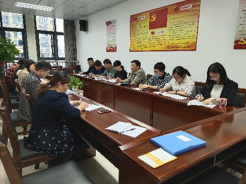 ?？乒军h委委員、副總經(jīng)理張賢鋒一行到省民爆公司開(kāi)�?020年度全面從嚴(yán)治黨等工作督導(dǎo)檢查~1.jpg