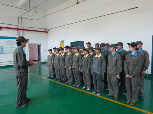烽林分公司團委開展“傳承五四精�? 學(xué)史明理增信，不忘初心跟黨走”主題宣講活動（改）.JPG