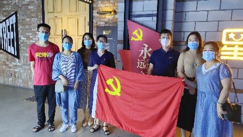 ?？剖∶?#65533;? 觀看愛國主義教育影片《長津湖》~1.jpg