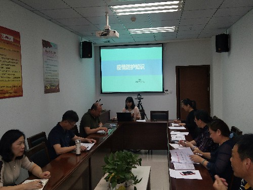 省民爆公司黨支部 張耀�?助力企業(yè)疫情防控 護(hù)員工健康平安——省民爆公司開展疫情防護(hù)知識(shí)宣講~1.jpg