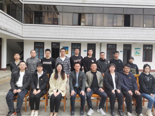 烽林連珂瑩：海峽科化烽林分公司團(tuán)委換屆選舉大會勝利召開（合影）.jpg