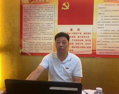 格式工廠烽林陳濤：海峽科化公司黨委委員、副總經(jīng)理張賢鋒到烽林分公司科二黨支部上專題黨課2.jpg
