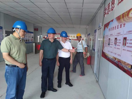 格式工廠民化建設(shè) 郭建�?吳彩洪董事長實(shí)地調(diào)研政永高速III標(biāo)段東坑隧道爆破工程項(xiàng)目.jpg
