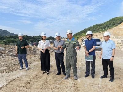 格式工廠民化建設(shè) 鐘志明 海峽科化公司黨委副書記、常務(wù)副總經(jīng)理陳志華帶隊到民化建設(shè)霞浦分公司調(diào)研.jpg